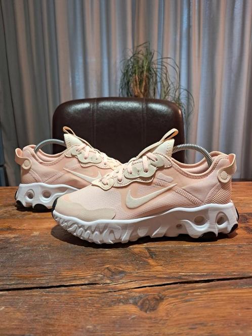 Nike React Art3Mis 'Orange Pearl' Size 37,5, Kleding | Dames, Schoenen, Nieuw, Sneakers of Gympen, Roze, Ophalen of Verzenden