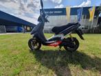 Aprillia sr 50, Fietsen en Brommers, Scooters | Aprilia, Ophalen, Maximaal 45 km/u, SR 50, Zo goed als nieuw