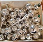 Doos met Zilverkleurige kerstballen vintage Brocante, Ophalen, Zo goed als nieuw