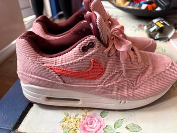 Nike Air Max 1 Corduroy Roze - Maat 44 beschikbaar voor biedingen