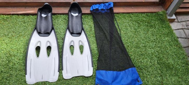 te koop grote set zwemvliezen maat xl 44 / 45, Watersport en Boten, Watersportkleding, Nieuw, Overige typen, Dame, Ophalen of Verzenden