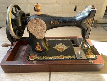 Antieke Singer Naaimachine - Decoratief! beschikbaar voor biedingen