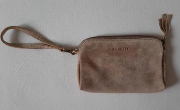 Tasje Burkely beschikbaar voor biedingen