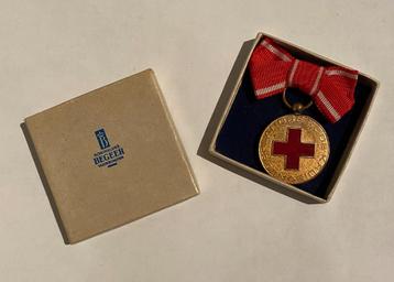 Medaille 10 jaar trouwe dienst Rode Kruis 