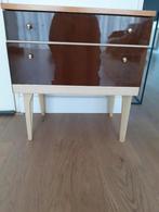 Vintage nachtkastje. Super mooi! In het zo veel mooier!, Ophalen of Verzenden, Zo goed als nieuw, Hout, 55 tot 70 cm