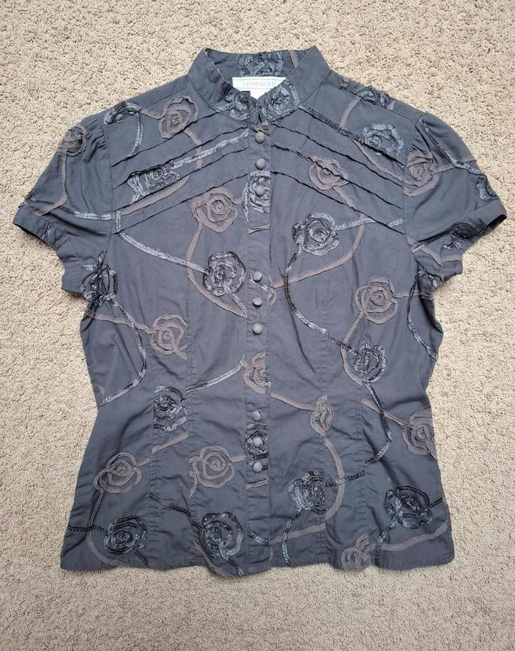 Antraciet getailleerde Blouse korte mouw Maat 36, Kleding | Dames, Blouses en Tunieken, Zo goed als nieuw, Maat 36 (S), Grijs