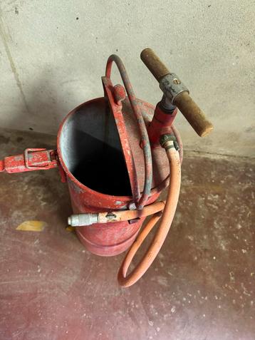 Vintage Brandblusser - Rood beschikbaar voor biedingen