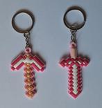 Minecraft zwaard en pickaxe sleutelhangers, Ophalen of Verzenden, Nieuw, Feestartikel