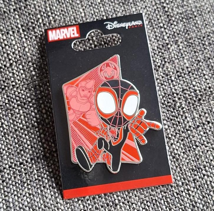 Spider-Man Marvel pin - Disneyland Parijs (nieuw), Verzamelen, Speldjes, Pins en Buttons, Nieuw, Speldje of Pin, Ophalen of Verzenden
