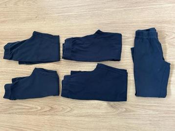 5 broekjes, Maat 110, in goede staat waarvan 1 gratis. beschikbaar voor biedingen