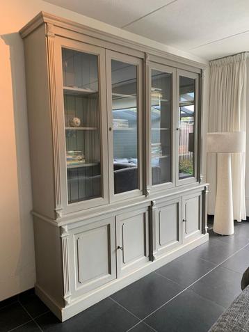 Buffetkast grijs – landelijk, grenen, 2-delig 2,18 × 2,28 m beschikbaar voor biedingen