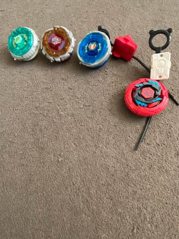 Super krachtige beyblades inclusief launcher! beschikbaar voor biedingen