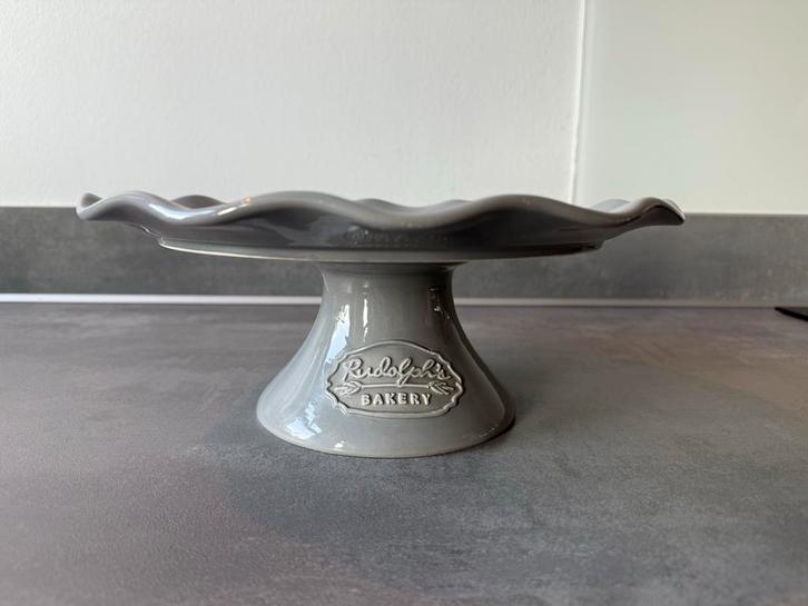 Rudolfs Bakery Taartplateau, Huis en Inrichting, Keuken | Servies, Zo goed als nieuw, Bord(en), Effen, Keramiek, Ophalen