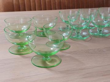 Borrel glaasjes te koop beschikbaar voor biedingen