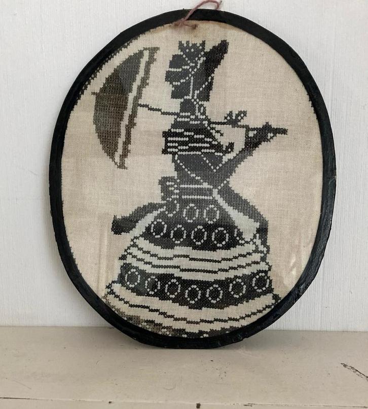 Handgeborduurd Wandstukje Kruissteken 1950, Antiek en Kunst, Antiek | Kleden en Textiel, Ophalen of Verzenden