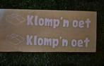 Klompen oet! - Set van 2 leuke stickers voor bij de deur, Ophalen of Verzenden, Nieuw, Reclamebord