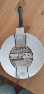 Gusta Wokpan - Ø28 cm - Nieuw, Huis en Inrichting, Keuken | Potten en Pannen, Ophalen, Nieuw, Wok