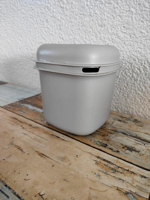 Tupperware ijsblokjes emmer 1466-6 en 1467-6, Huis en Inrichting, Keuken | Tupperware, Zo goed als nieuw, Overige typen, Ophalen of Verzenden