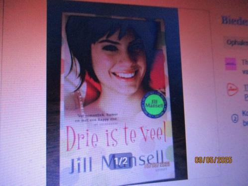 drie is te veel Jill Mansell 9789021805498, Boeken, Romans, Gelezen, Nederland, Ophalen of Verzenden