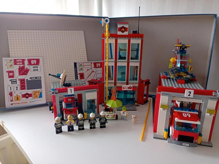Lego city 60110 + extra's, Kinderen en Baby's, Speelgoed | Bouwstenen, Zo goed als nieuw, Ophalen of Verzenden