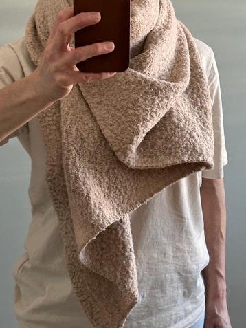 Zeer comfortabele grote sjaal van Pieces – roze beschikbaar voor biedingen