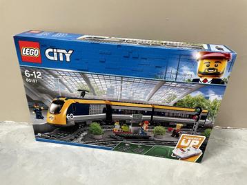 60197 - Lego passagiers trein (nieuw in gesealde doos) beschikbaar voor biedingen