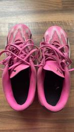 Voetbalschoenen meisje, Sport en Fitness, Voetbal, Maat XS of kleiner, Ophalen, Zo goed als nieuw, Schoenen