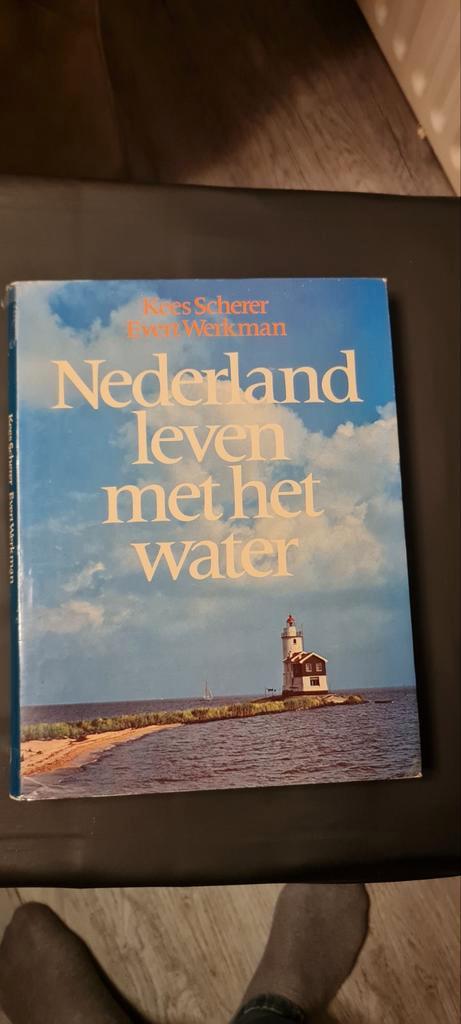 Nederland leven met het water - Kees Scherer, Evert Werkman, Boeken, Geschiedenis | Stad en Regio, Zo goed als nieuw, 20e eeuw of later