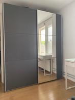 Zweefdeur kledingkast Grijs-Metallic te koop, Huis en Inrichting, Kasten | Kledingkasten, Ophalen of Verzenden, Zo goed als nieuw