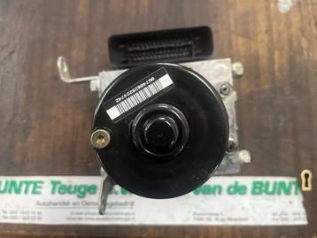 ABS Pomp van een BMW 1-Serie beschikbaar voor biedingen