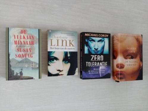 4 romans waaronder De vulkaanminnaar, De kleine vriend, …, Boeken, Romans, Gelezen, Nederland, Ophalen of Verzenden