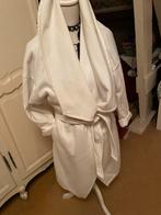 Roomkleurige jas met strikcentuur , merk H&M., Ophalen of Verzenden, Zo goed als nieuw