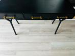 Side Table zwart staal met goud kleurige handvaten, Huis en Inrichting, Overige materialen, 25 tot 50 cm, 100 tot 150 cm, Design