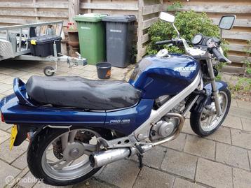 Honda NTV 650 Revere (RC33) in ONDERDELEN 1988/1997 beschikbaar voor biedingen