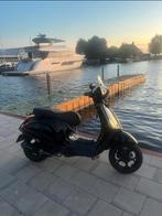 VESPA SPRINT RS SPORT ZADEL, Fietsen en Brommers, Brommeronderdelen | Scooters, Ophalen of Verzenden, Zo goed als nieuw, Zadel