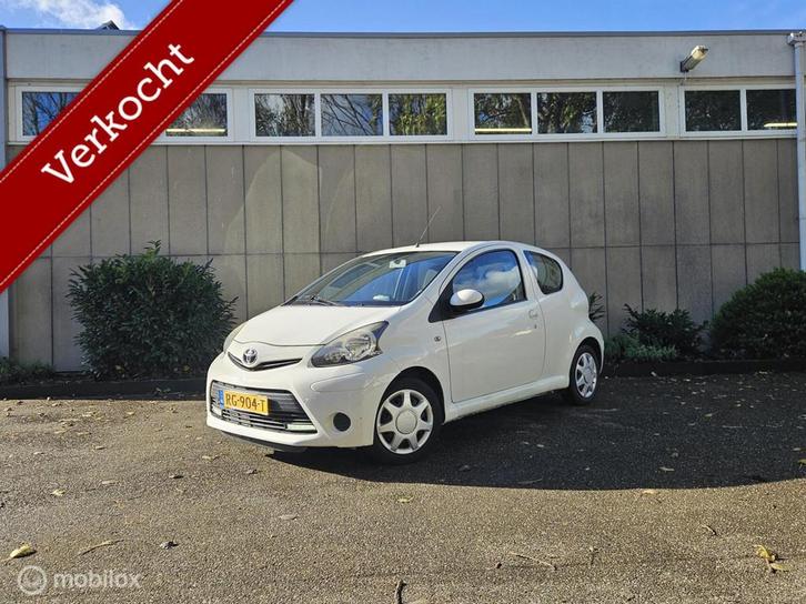 Toyota Aygo 1.0 VVT-i Now Navigatie, Auto's, Toyota, Bedrijf, Te koop, Aygo, ABS, Airbags, Airconditioning, Alarm, Centrale vergrendeling