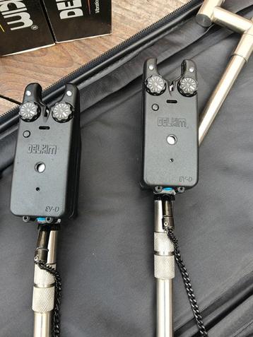 2 x Delkim EV ( blauwe led ) + MAD 2 rod rodpod  beschikbaar voor biedingen