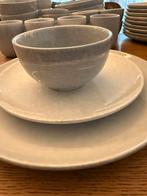 Uitgebreid Servies - Prachtige Kleur!, Huis en Inrichting, Keuken | Servies, Ophalen, Zo goed als nieuw, Effen, Aardewerk