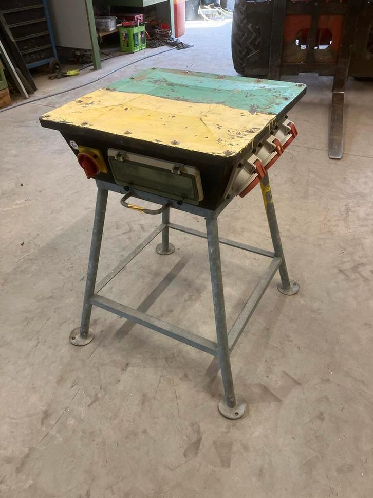 Zwerfkast Bouwplaats Verdeelkast Stroomkast stroompadestoel, Zakelijke goederen, Machines en Bouw | Industrie en Techniek, Ophalen