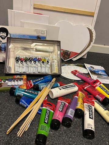 Compleet Schilderspakket - Acryl, Doeken, Penselen beschikbaar voor biedingen
