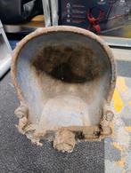 Oude Drinkbak (leuk als plantenbak of lamp), Ophalen