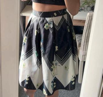 Mooie vintage rok, 38 IZGST!