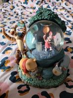 winnie the pooh snowglobe met licht en muziek, Verzamelen, Disney, Ophalen of Verzenden, Winnie de Poeh of vrienden, Zo goed als nieuw