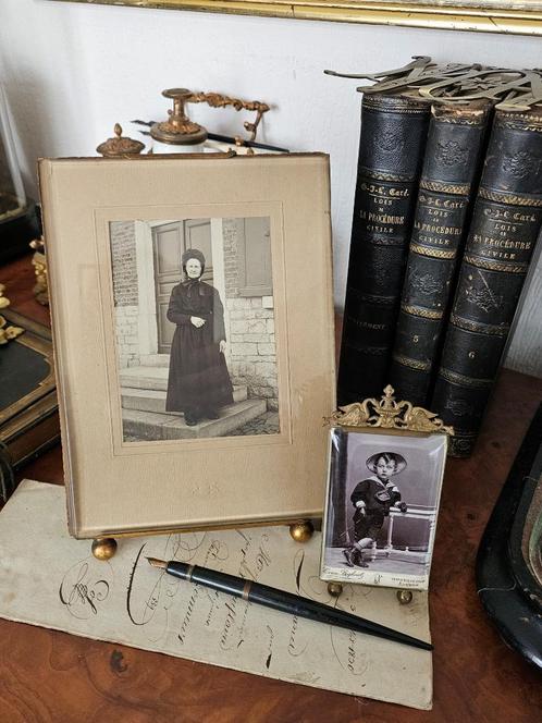 GROOT antiek fotolijstje met bolpoten / klemlijst facet glas, Antiek en Kunst, Curiosa en Brocante, Ophalen of Verzenden