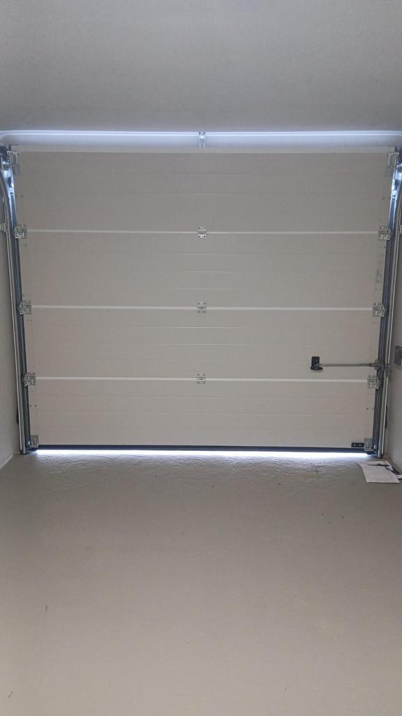 Huren in Brunssum - bedrijfsruimte, opslagruimte, werkplaats, Auto diversen, Autostallingen en Garages