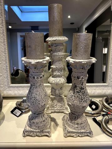 Set kandelaar steen beschikbaar voor biedingen