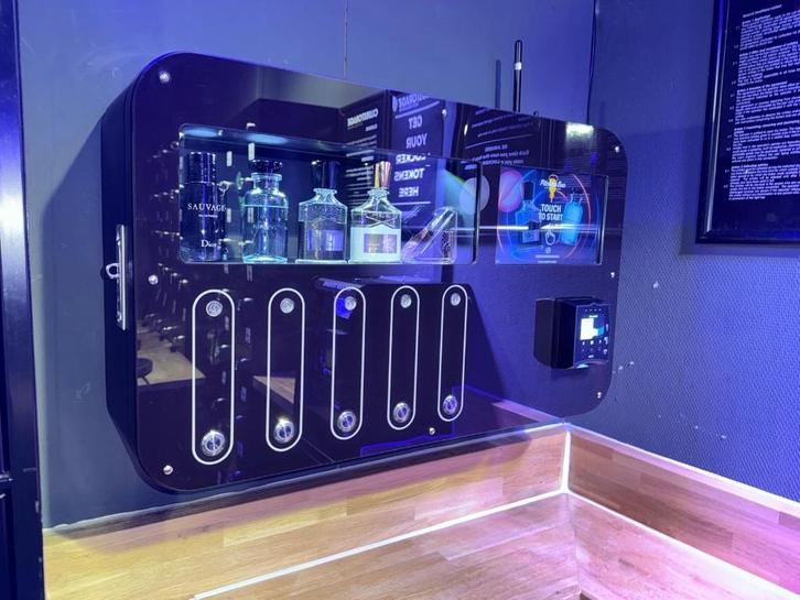 Parfumautomaat/vending machine, Verzamelen, Elektronische Apparatuur, Overige typen, Ophalen of Verzenden