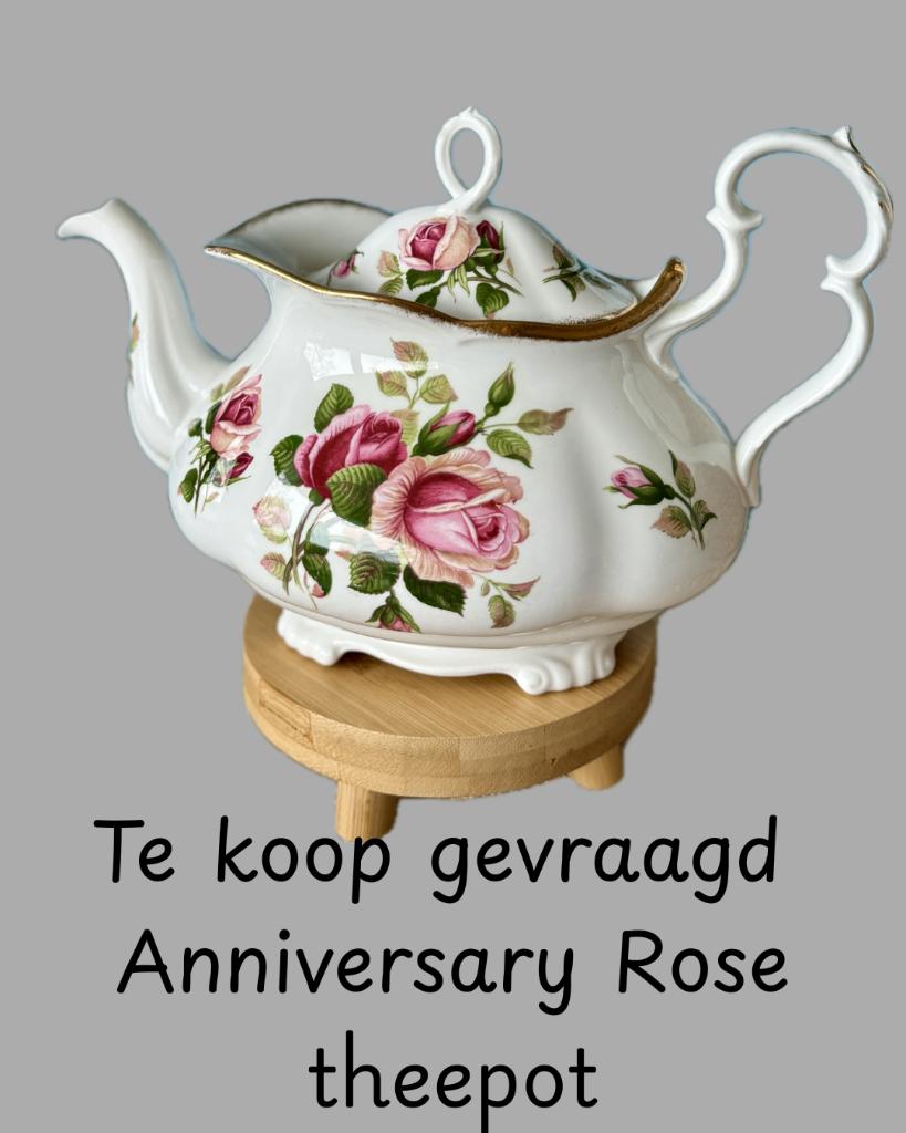 Te Koop Gevraagd!! Royal Albert Anniversary Rose Theepot, Ophalen of Verzenden