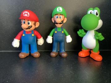 Super mario figuren tussen de 10 en 14 cm hoog 7,50/stuk  beschikbaar voor biedingen