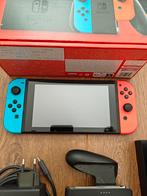 Nintendo Switch in hele mooie staat, Spelcomputers en Games, Spelcomputers | Nintendo Switch, Nintendo, Met 2 controllers, Ophalen of Verzenden